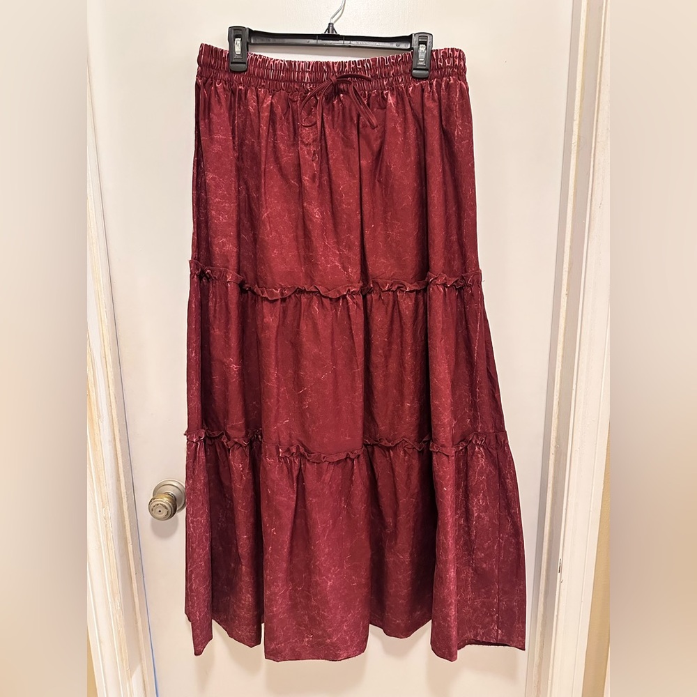 Zenana Stonewashed Burgundy Cotton Tiered Skirt with elastic waist size 3X